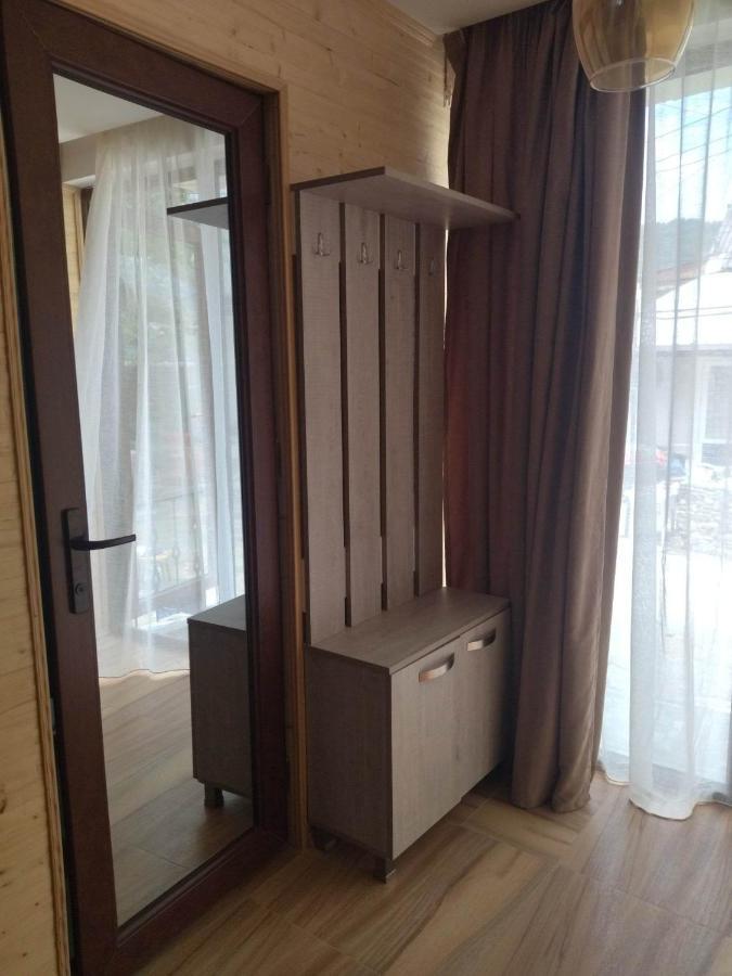 Dati Apartment